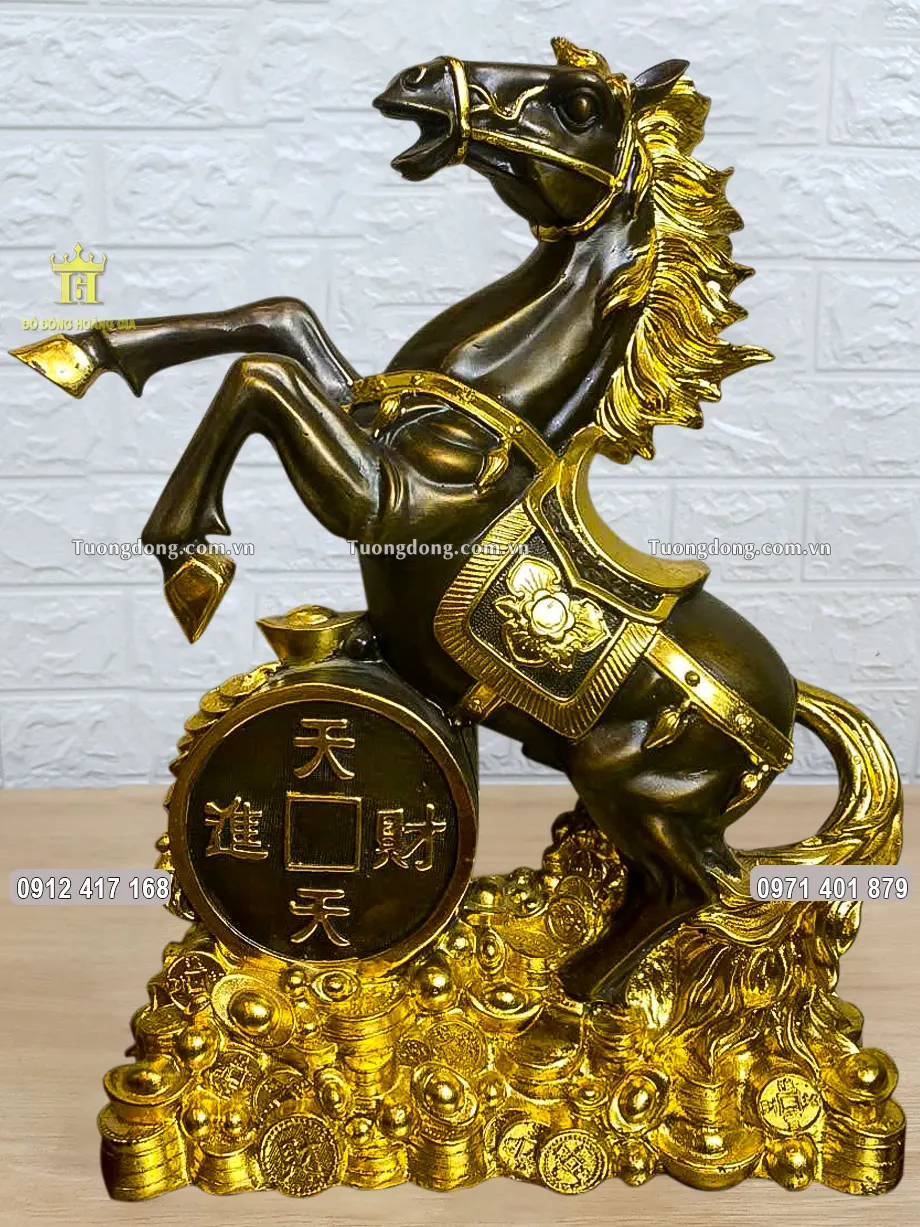 Tượng Con Ngựa Phong Thủy Chiêu Tài Tiến Bảo Dát Điểm Vàng 9999