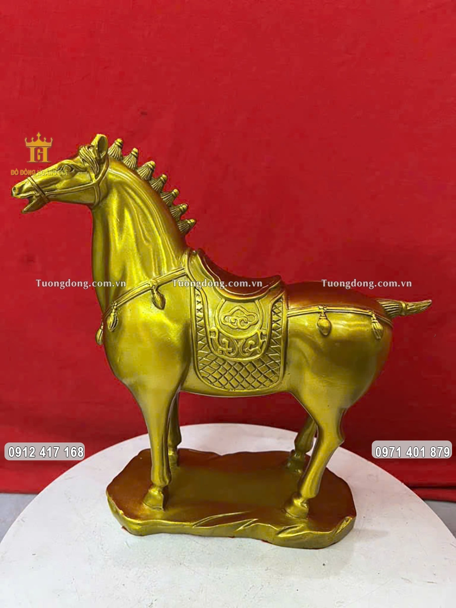 Tượng Ngựa Cột Đuôi Bằng Đồng Vàng Cao 37Cm