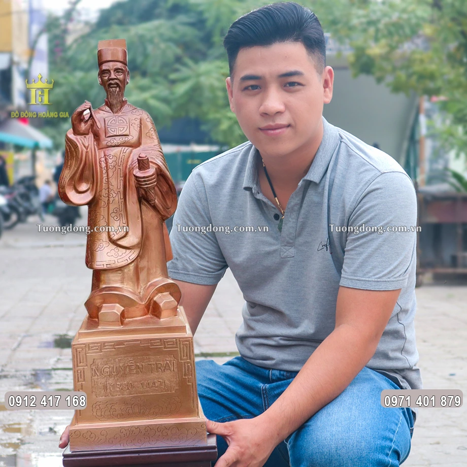 Tượng Nguyễn Trãi Bằng Đồng Đỏ Cao 90Cm