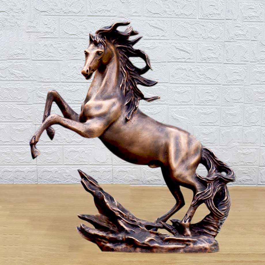 Tượng Con Ngựa Phong Thuỷ Bằng Đồng Đỏ Màu Trầm Cổ