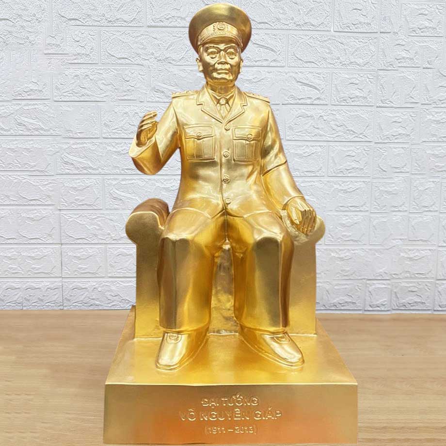 Tượng Đồng Đại Tướng Võ Nguyên Giáp Ngồi Ghế Dát Vàng 9999
