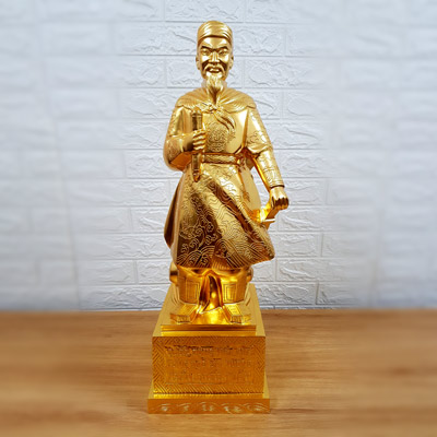 Tượng đồng Trần Hưng Đạo thếp vàng ta cao 70cm - TĐ065