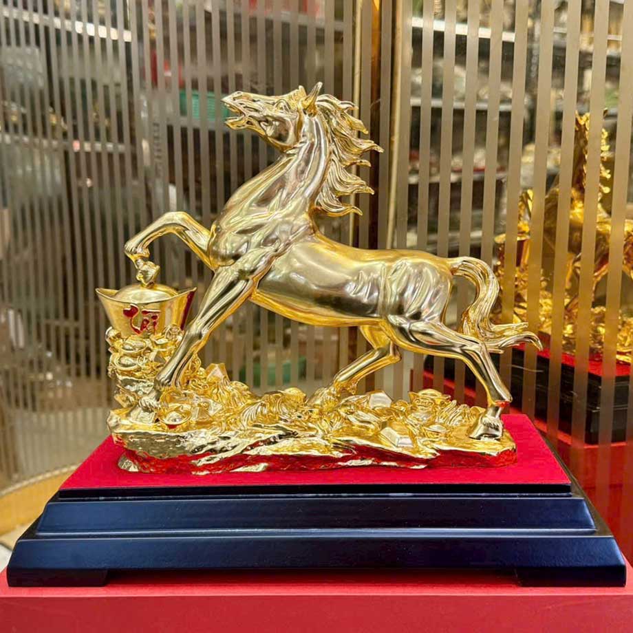 Tượng Ngựa Thỏi Vàng Tài Lộc Bằng Đồng Dát Vàng 24K