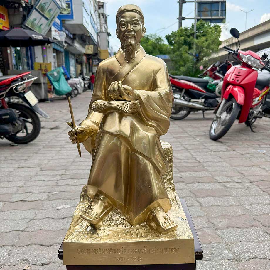 Tượng Nguyễn Bỉnh Khiêm Bằng Đồng Vàng Cao 50Cm
