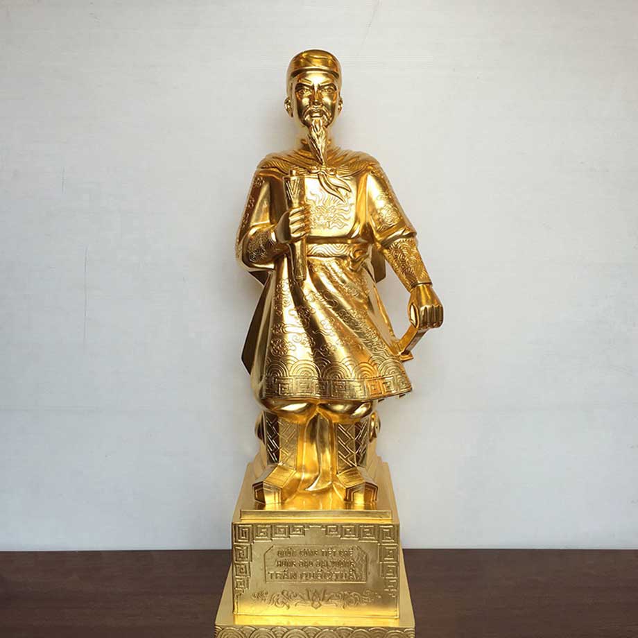 Tượng Trần Quốc Tuấn Thếp Vàng 9999 Cao 81Cm