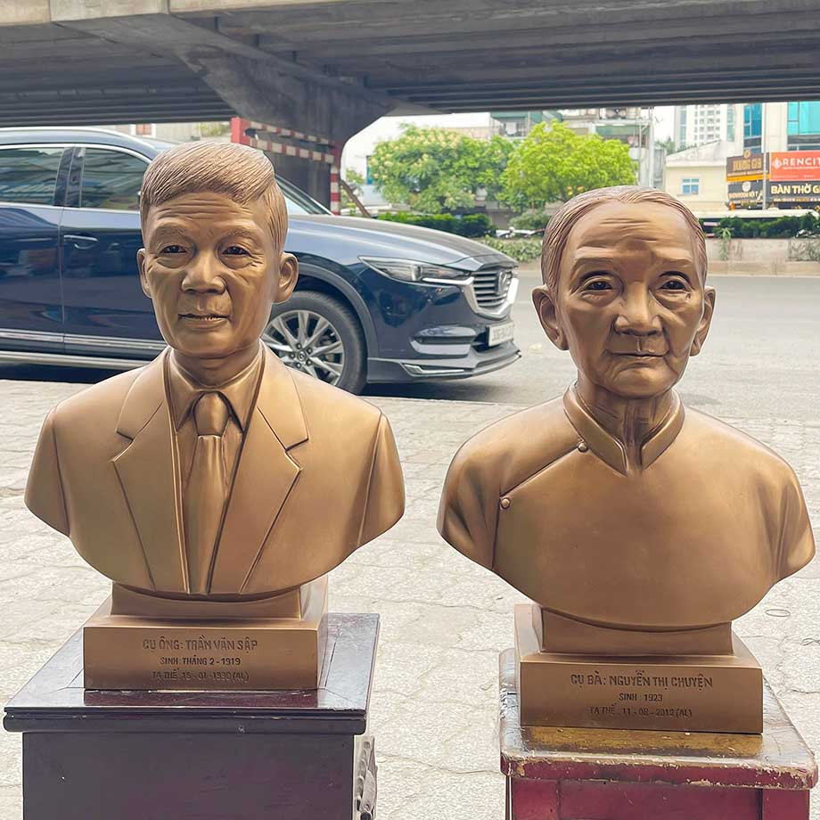 Tượng Chân Dung Bán Thân Cụ Ông Cụ Bà Bằng Đồng Đỏ
