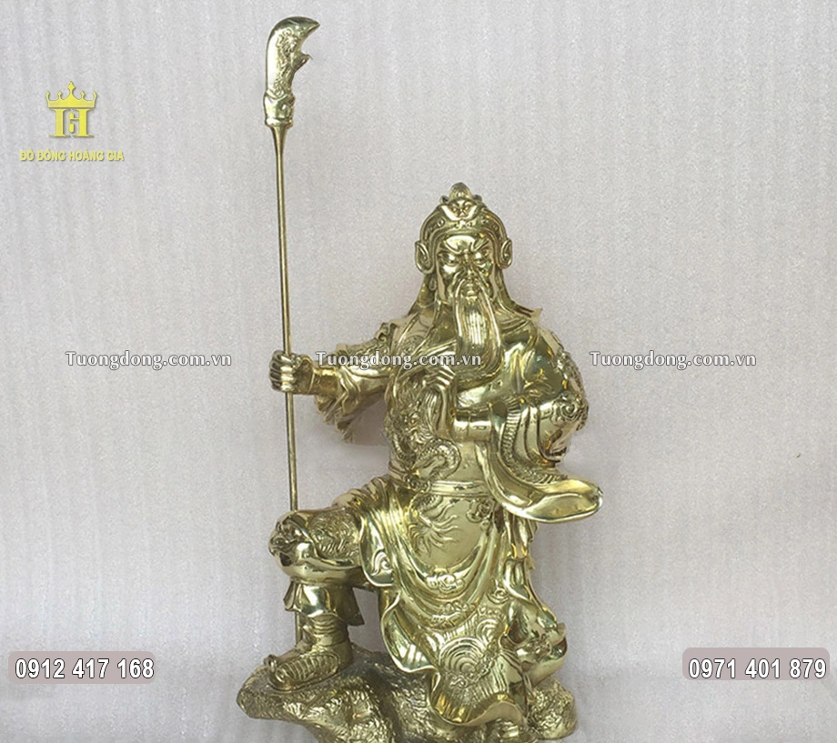 Tượng Đồng Quan Vân Trường Đứng Vuốt Râu Chống Đao