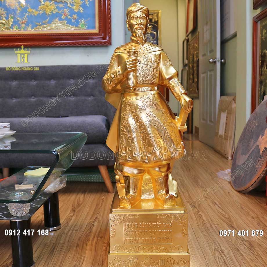 Tượng đồng Trần Quốc Tuấn dát vàng cao cấp cao 70cm thích hợp đặt tại phòng khách 