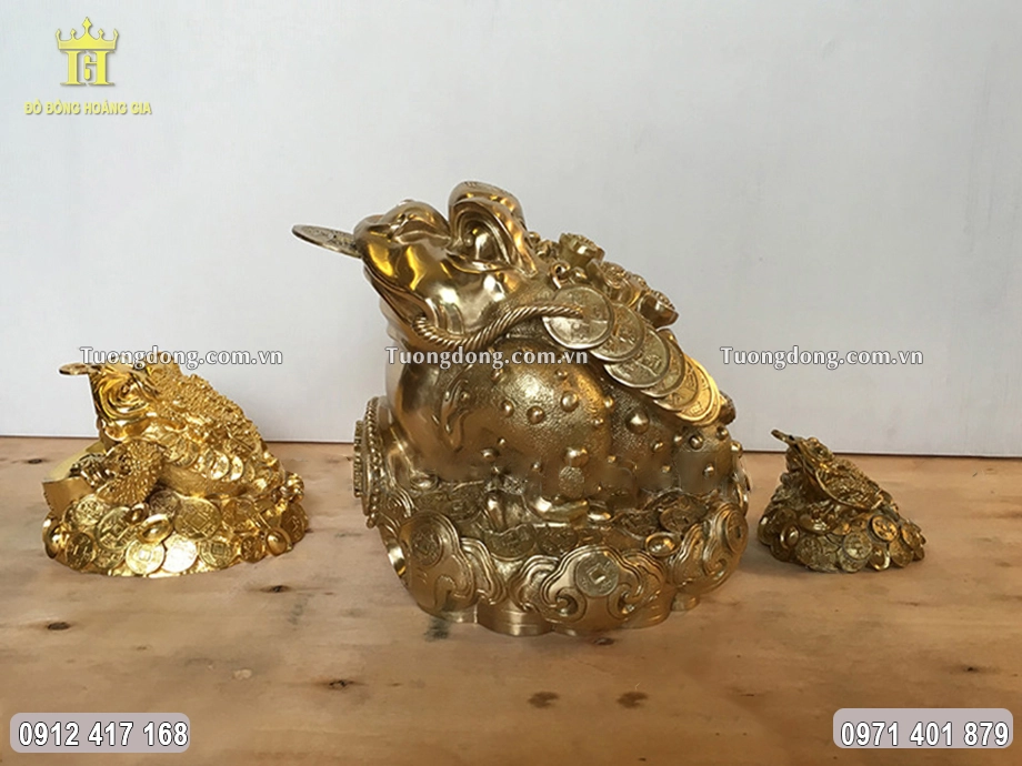 Cóc Ba Chân Thiềm Thừ Ngậm Tiền Bằng Đồng Vàng Cỡ Lớn