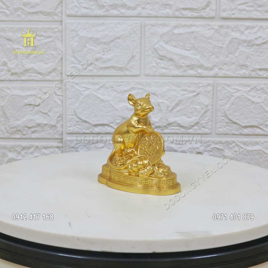 Pho tượng chuột phong thủy đúc bằng nguyên liệu đồng vàng thanh khiết