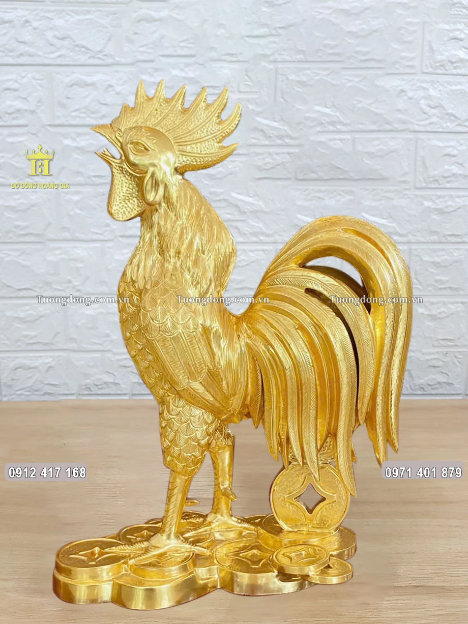 Tượng Đồng Gà Trống Đứng Trên Tiền Dát Vàng 24K