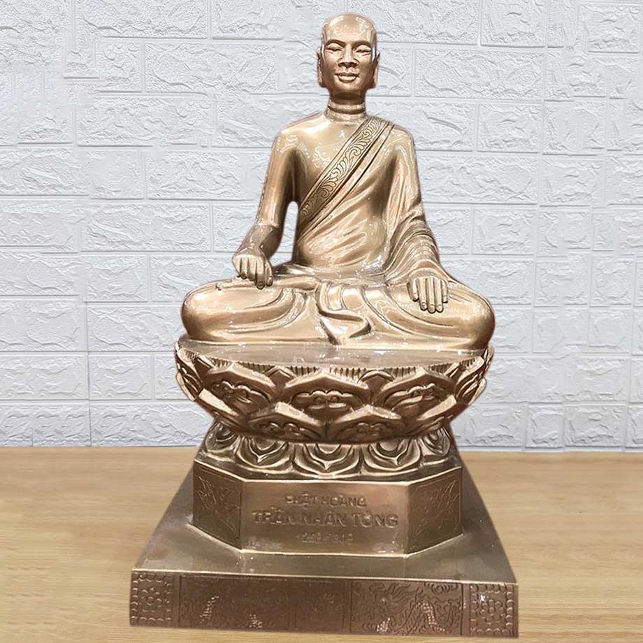 Tượng Phật Hoàng Trần Nhân Tông Bằng Đồng Đỏ Đế Vuông