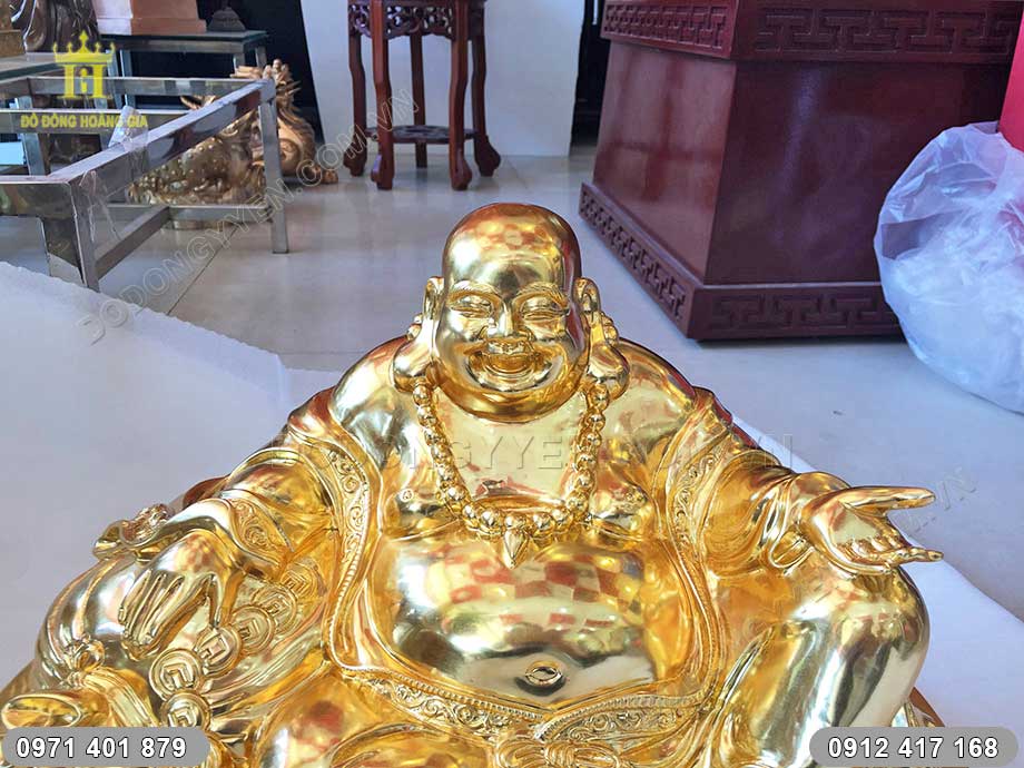 Pho tượng Phật di lặc dát vàng 24K tuyệt đẹp cho khách hàng