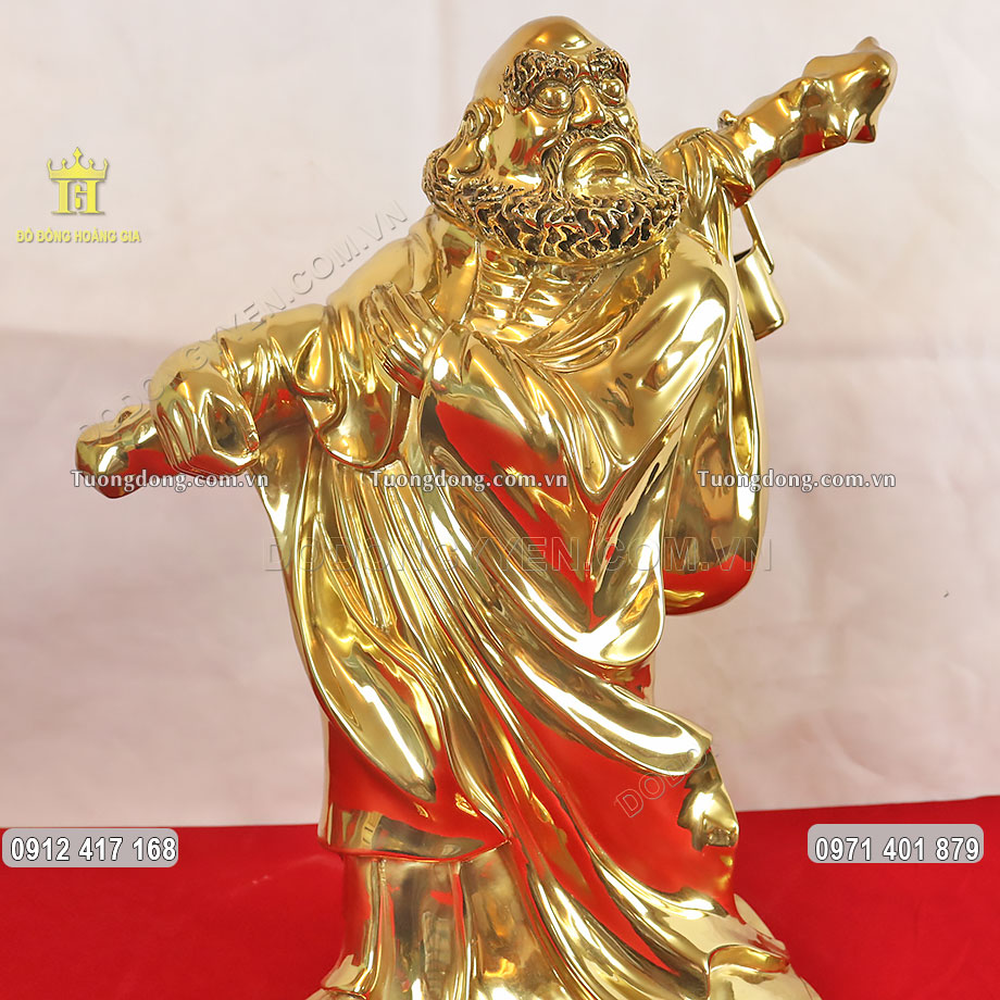 Pho tượng Đạt Ma Sư Tổ có màu sắc vàng mộc nguyên bản 