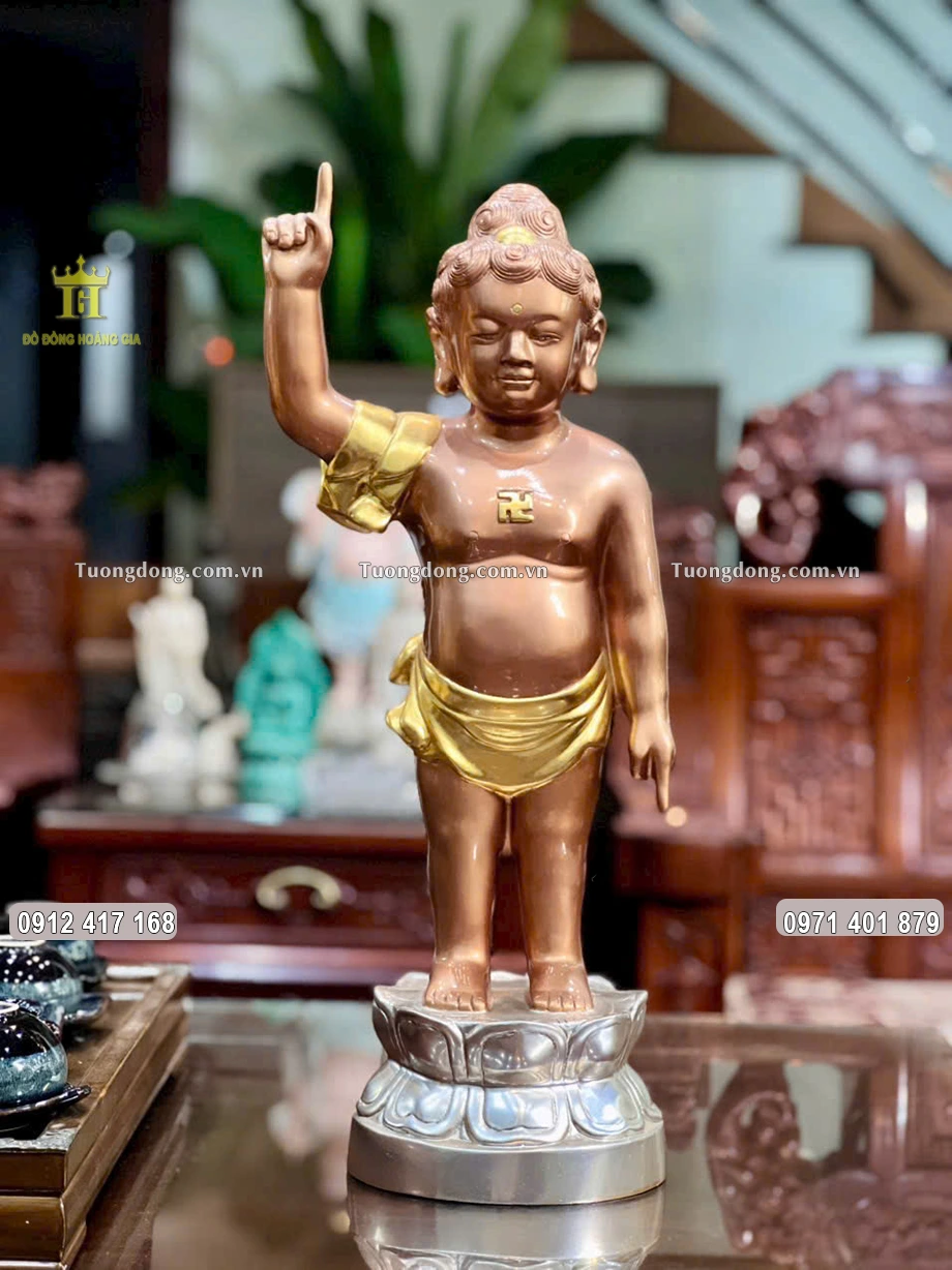 Tượng Phật Đản Sanh Bằng Đồng Vàng Làm Màu Uy Nghiêm