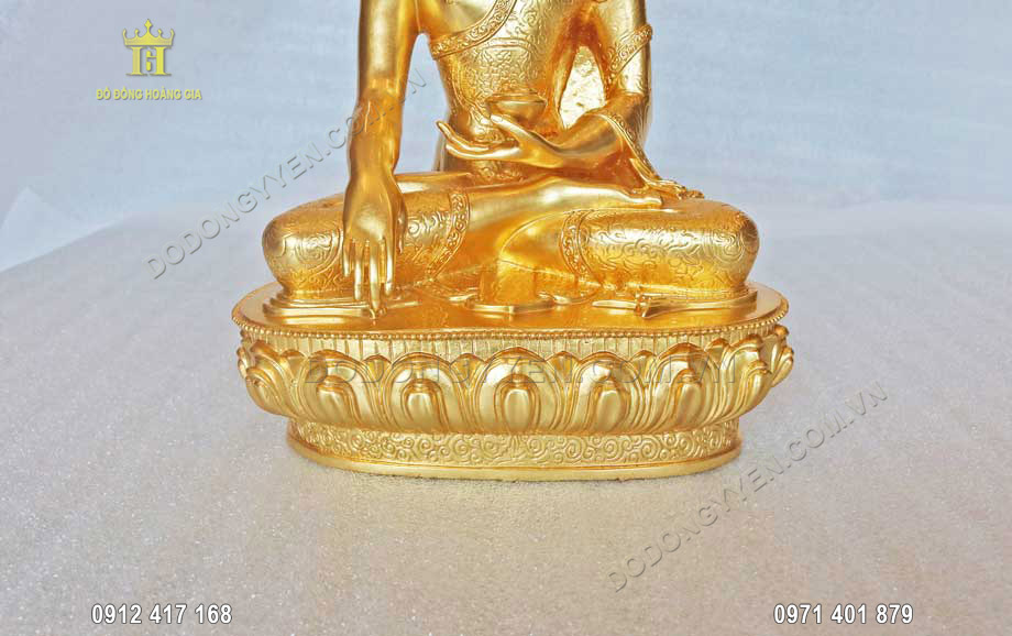 Tượng Phật Thích Ca Mâu Ni của đồ đồng Hoàng Gia