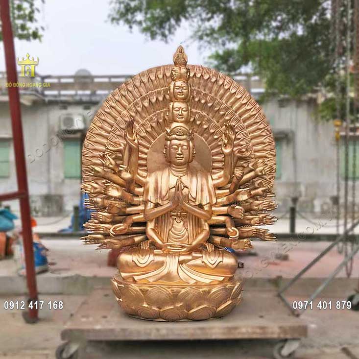 Pho tượng Phật Thiên Thủ Thiên Nhãn cao 2M được đúc hoàn toàn bằng nguyên liệu đồng đỏ