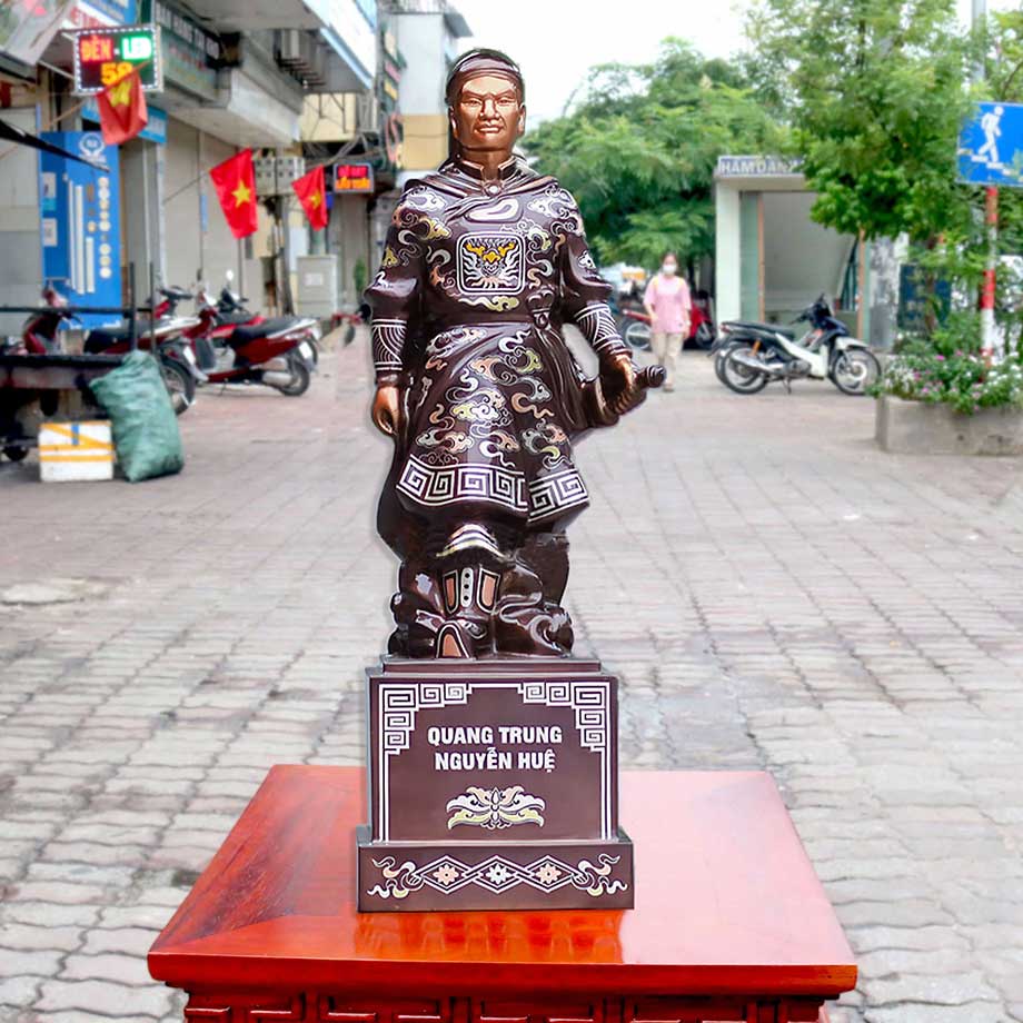 Tượng Vua Quang Trung - Nguyễn Huệ Bằng Đồng Khảm Tam Khí Cao 69Cm